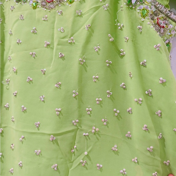 Green Embellished Traditional Outfit - Picture 10 of 10